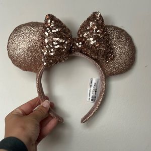 Authentic Disney parks 2019 rose gold Minnie mouse ear Headband